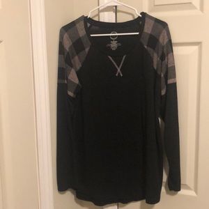 24/7 Maurices Long Sleeve Top